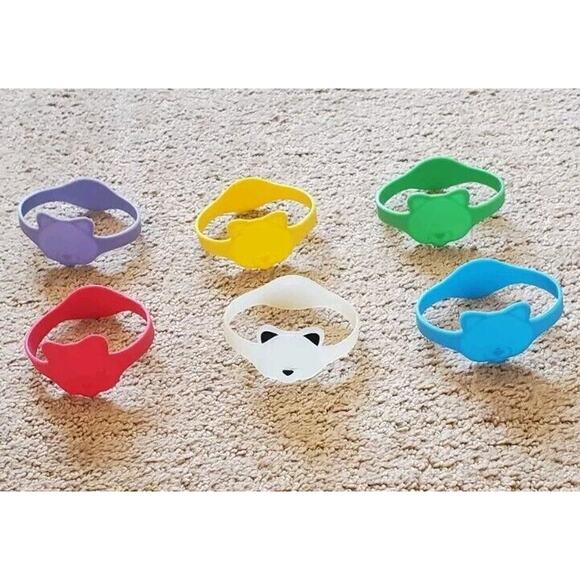 Baby Bottle Labels for Daycare - 6 Multi-Colored Panda-Shaped Silicone Labels - Picture 8 of 11